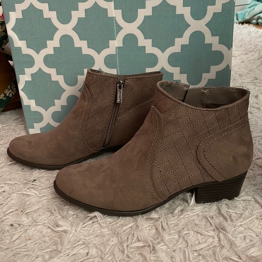 UNISA BOOTS
